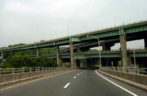 84/8 interchange, seen from Route 8 northbound, by Jim K. Georges